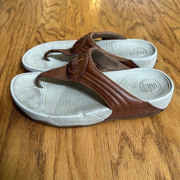 FitFlop Brown Flip Flops Size 8 - Picture 9 of 10